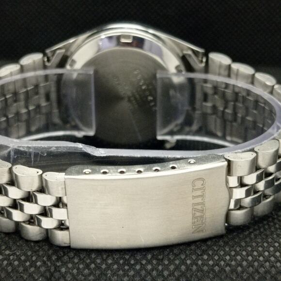 Vintage 1987 Citizen Automatic Mens Silver Watch W/daydate & Gold accents - Picture 2 of 8